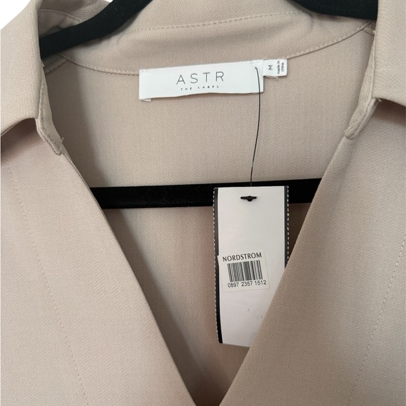 NWT Astr Tan Collar Long Sleeve Shift Dress Size M - Picture 6 of 9